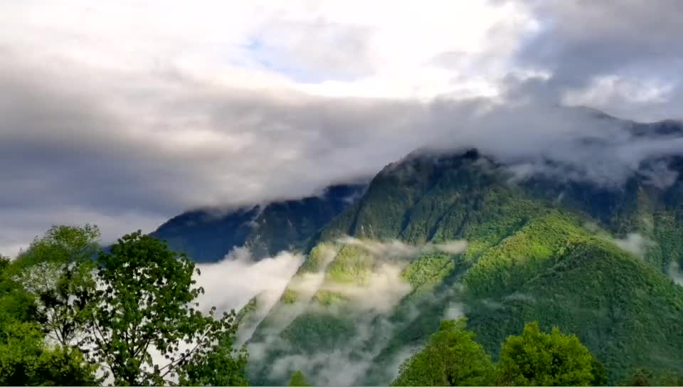 海螺沟阿布·若丁山民宿